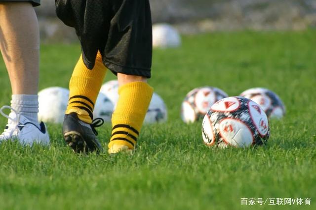 齐祖来了！记者：法国足协将在未来几天官宣齐达内上任